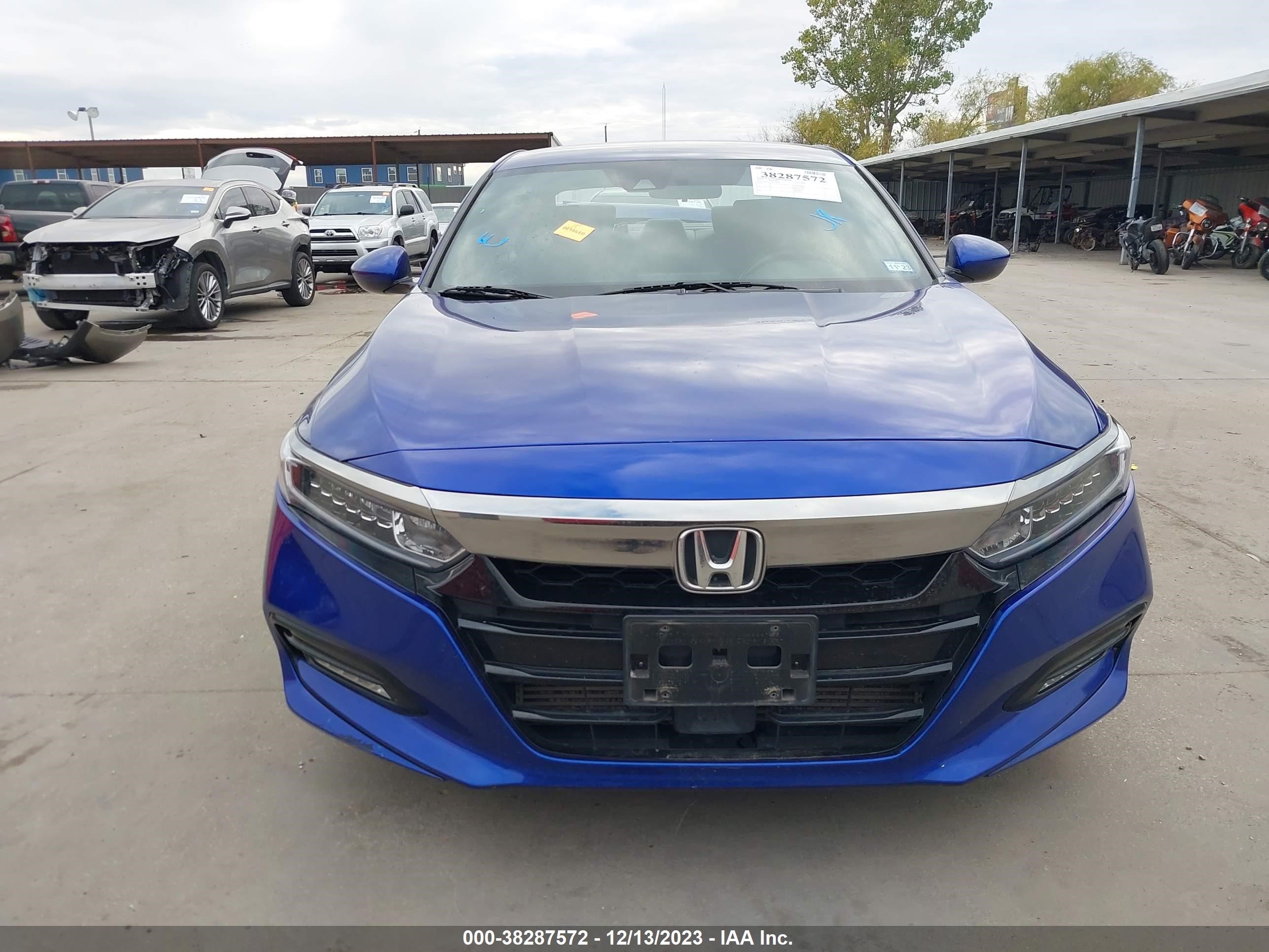 Photo 11 VIN: 1HGCV1F35JA253995 - HONDA ACCORD 