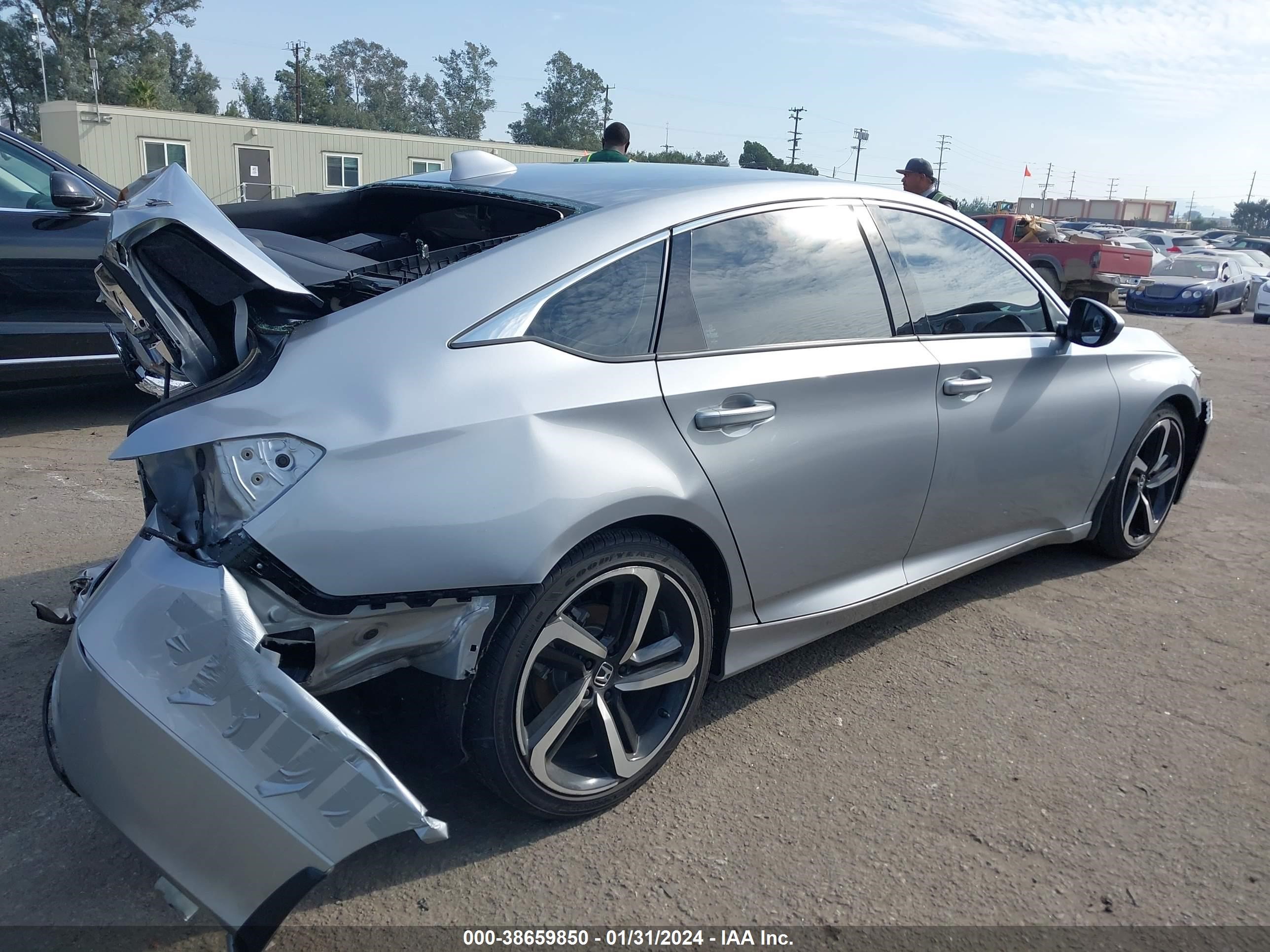 Photo 3 VIN: 1HGCV1F35KA062322 - HONDA ACCORD 