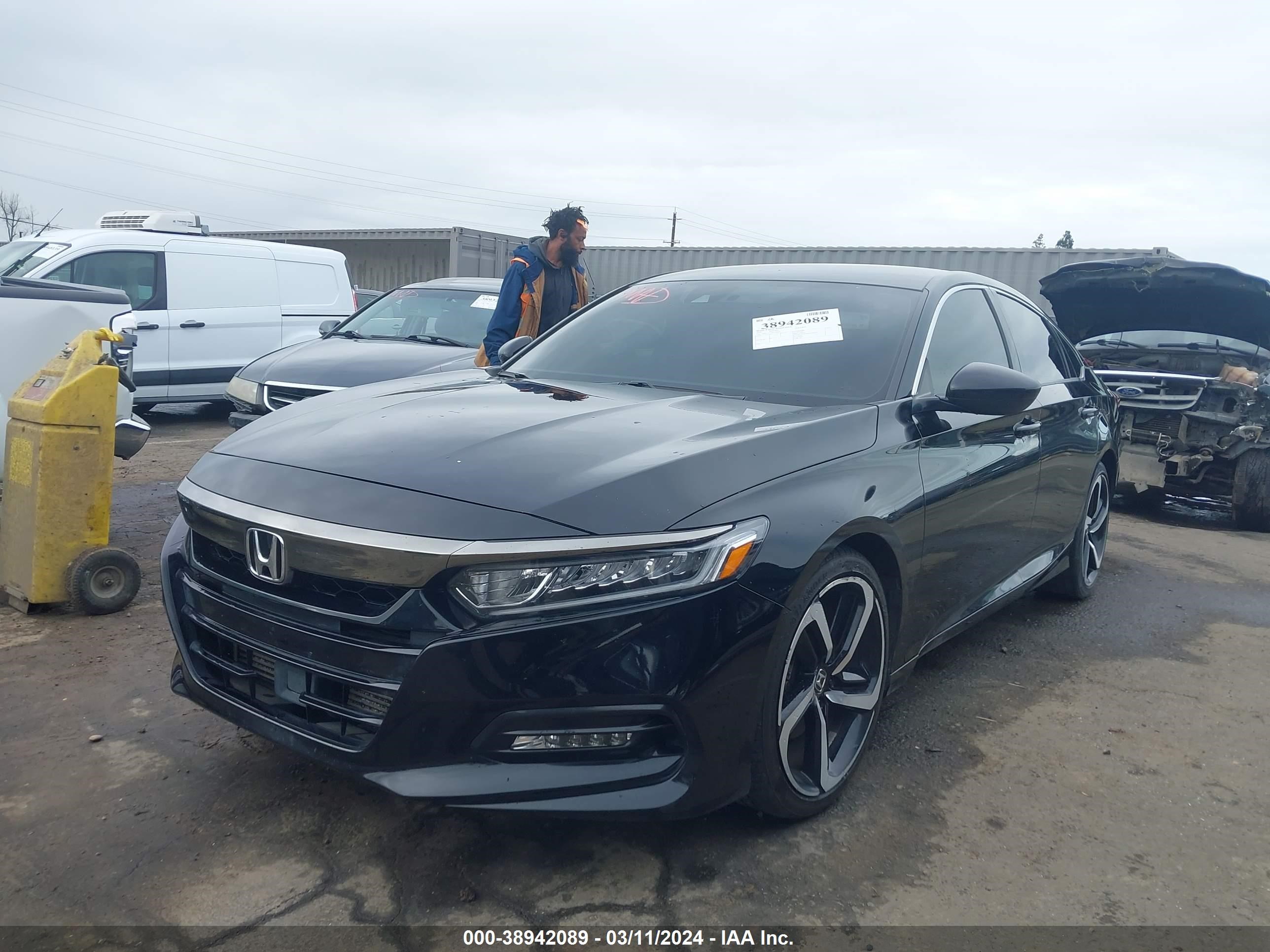 Photo 1 VIN: 1HGCV1F35KA128450 - HONDA ACCORD 