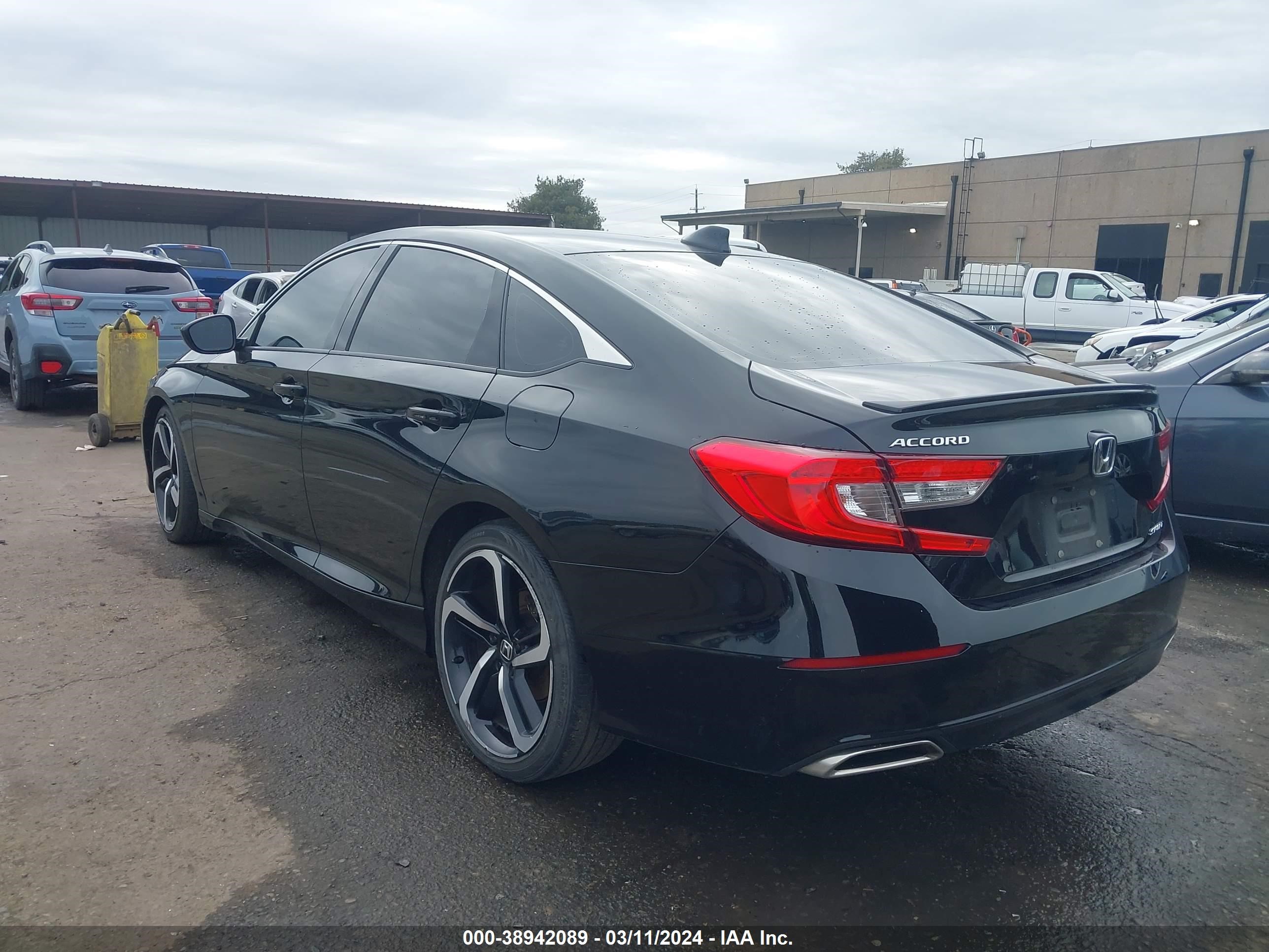 Photo 2 VIN: 1HGCV1F35KA128450 - HONDA ACCORD 