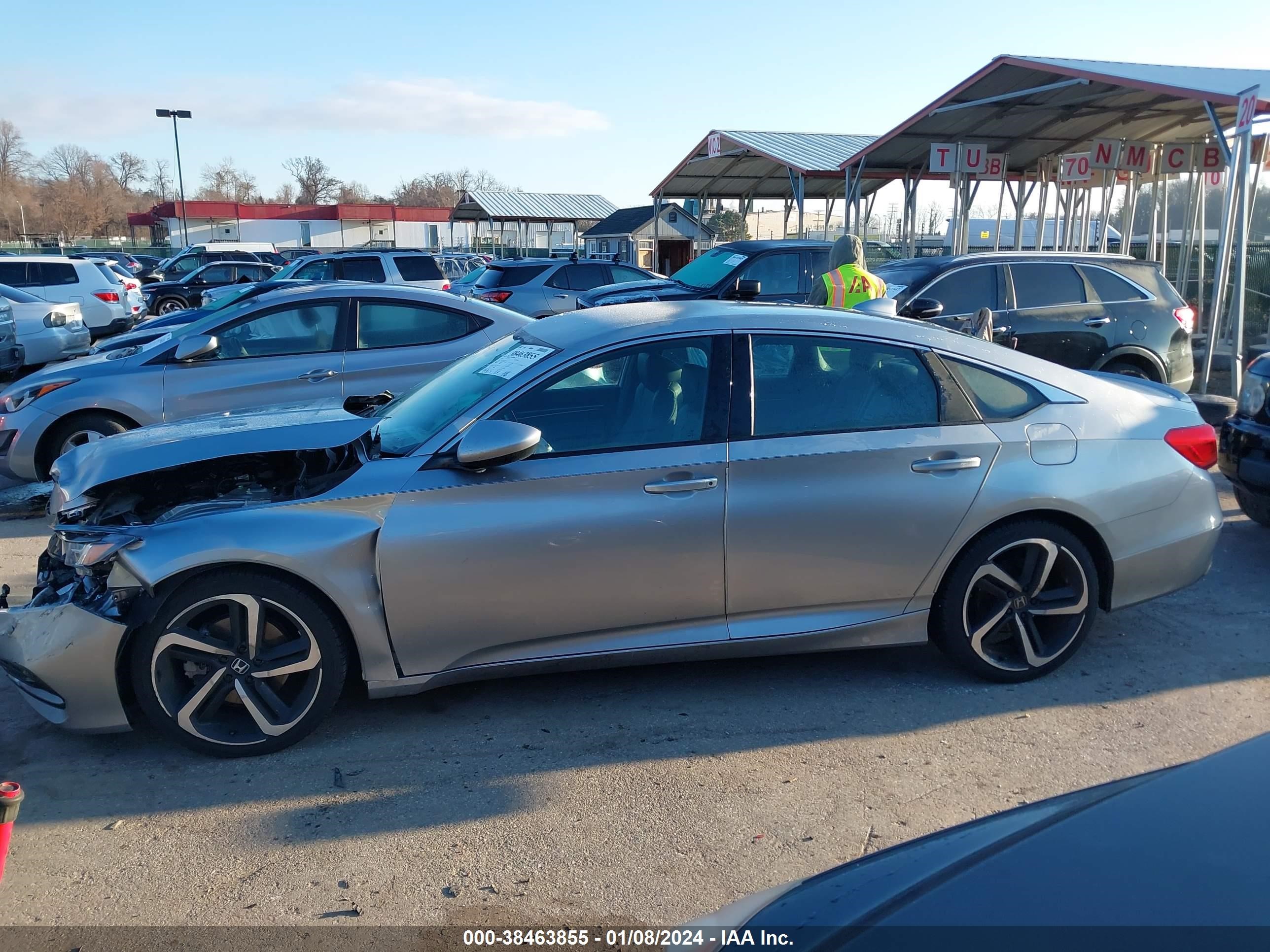 Photo 13 VIN: 1HGCV1F35KA134412 - HONDA ACCORD 