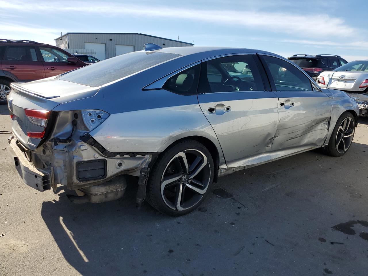 Photo 2 VIN: 1HGCV1F35KA173484 - HONDA ACCORD 