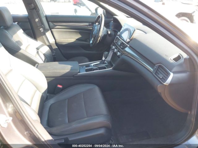 Photo 4 VIN: 1HGCV1F35LA104618 - HONDA ACCORD 