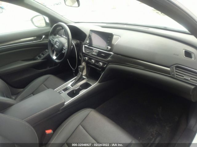 Photo 4 VIN: 1HGCV1F35LA153060 - HONDA ACCORD SEDAN 