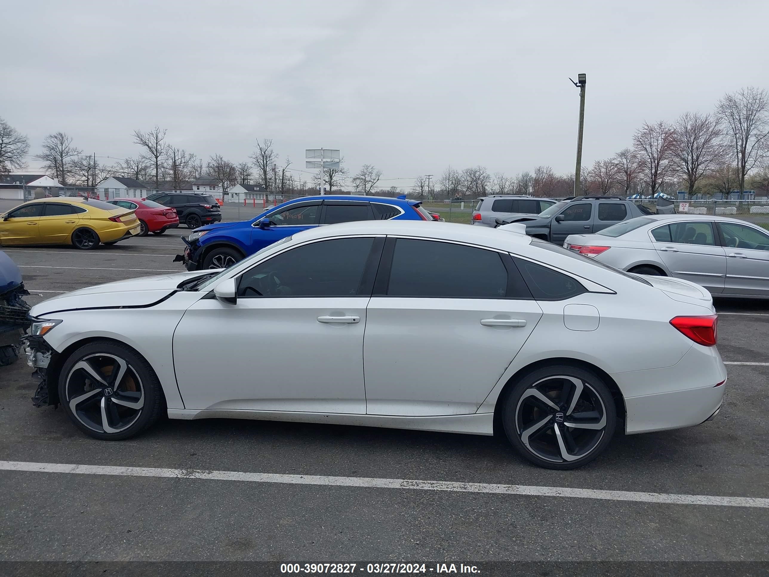 Photo 13 VIN: 1HGCV1F35LA154709 - HONDA ACCORD 