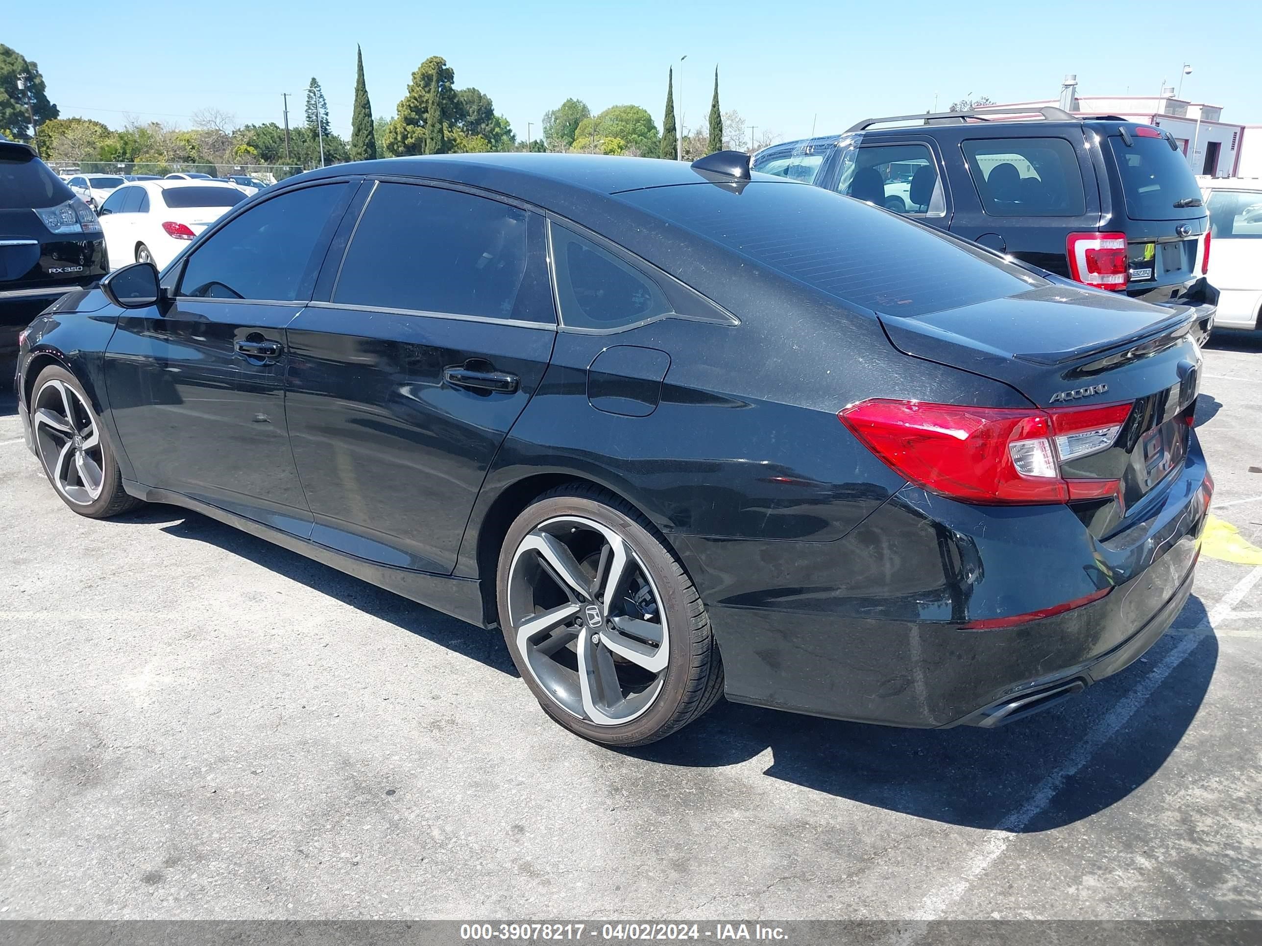 Photo 2 VIN: 1HGCV1F35MA079415 - HONDA ACCORD 