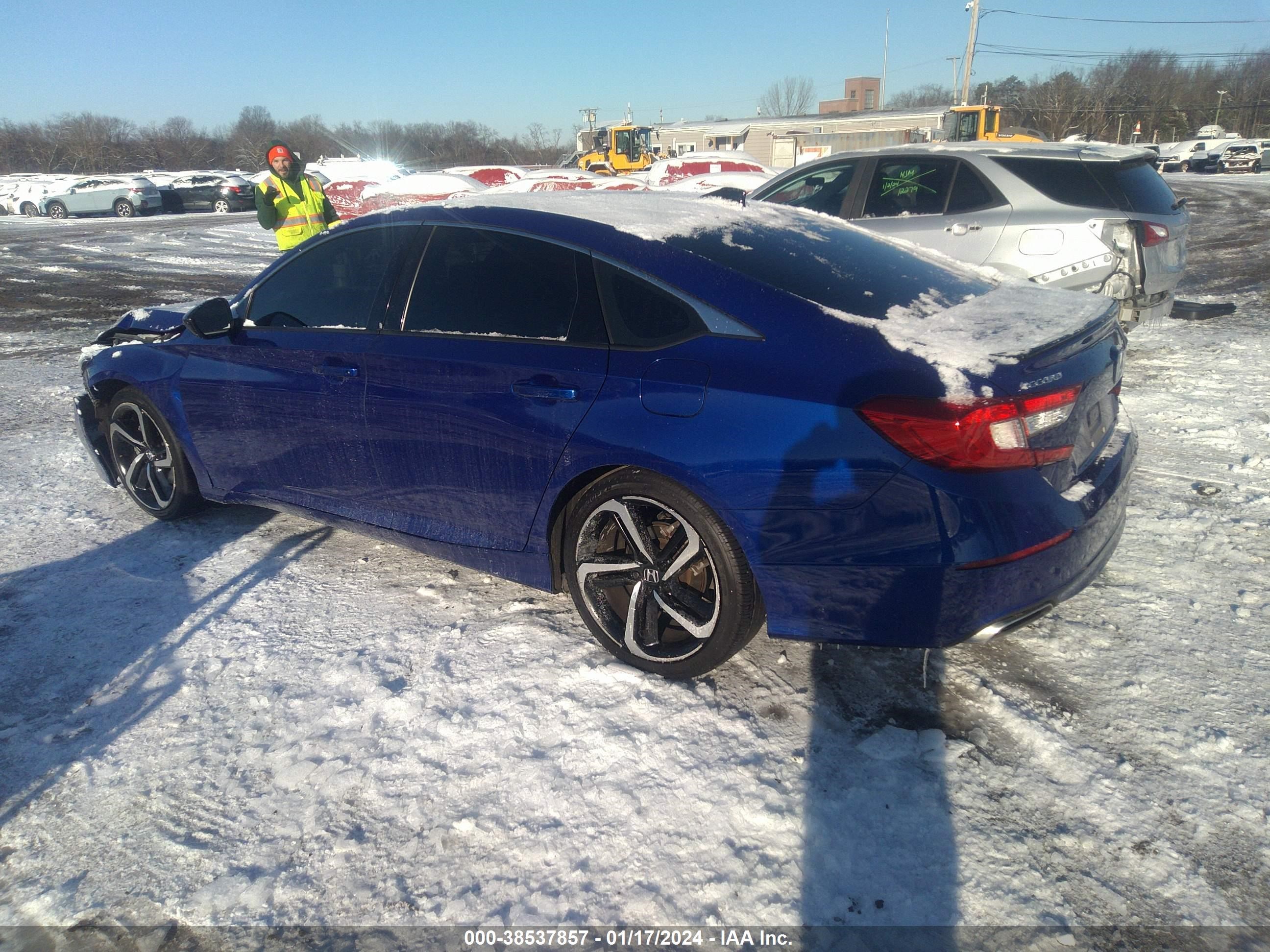 Photo 2 VIN: 1HGCV1F35MA109304 - HONDA ACCORD 