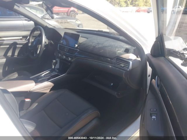 Photo 4 VIN: 1HGCV1F35NA001718 - HONDA ACCORD 