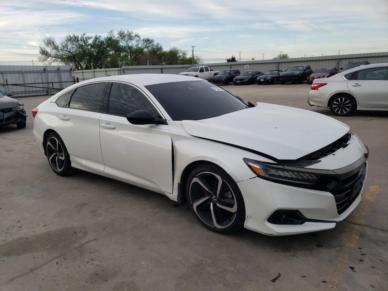 Photo 3 VIN: 1HGCV1F35NA008068 - HONDA ACCORD 