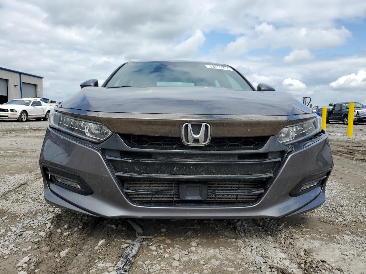 Photo 4 VIN: 1HGCV1F36JA005268 - HONDA ACCORD 