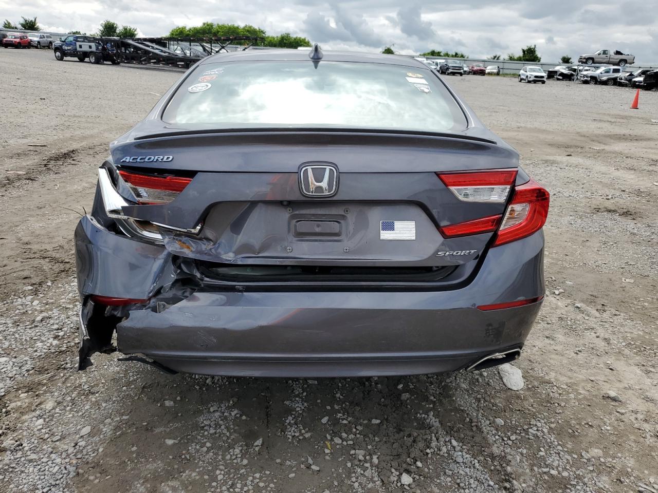 Photo 5 VIN: 1HGCV1F36JA005268 - HONDA ACCORD 