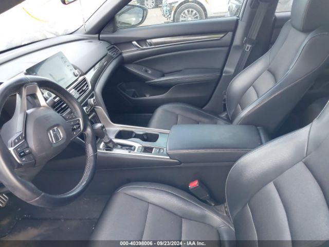 Photo 4 VIN: 1HGCV1F36JA155204 - HONDA ACCORD 