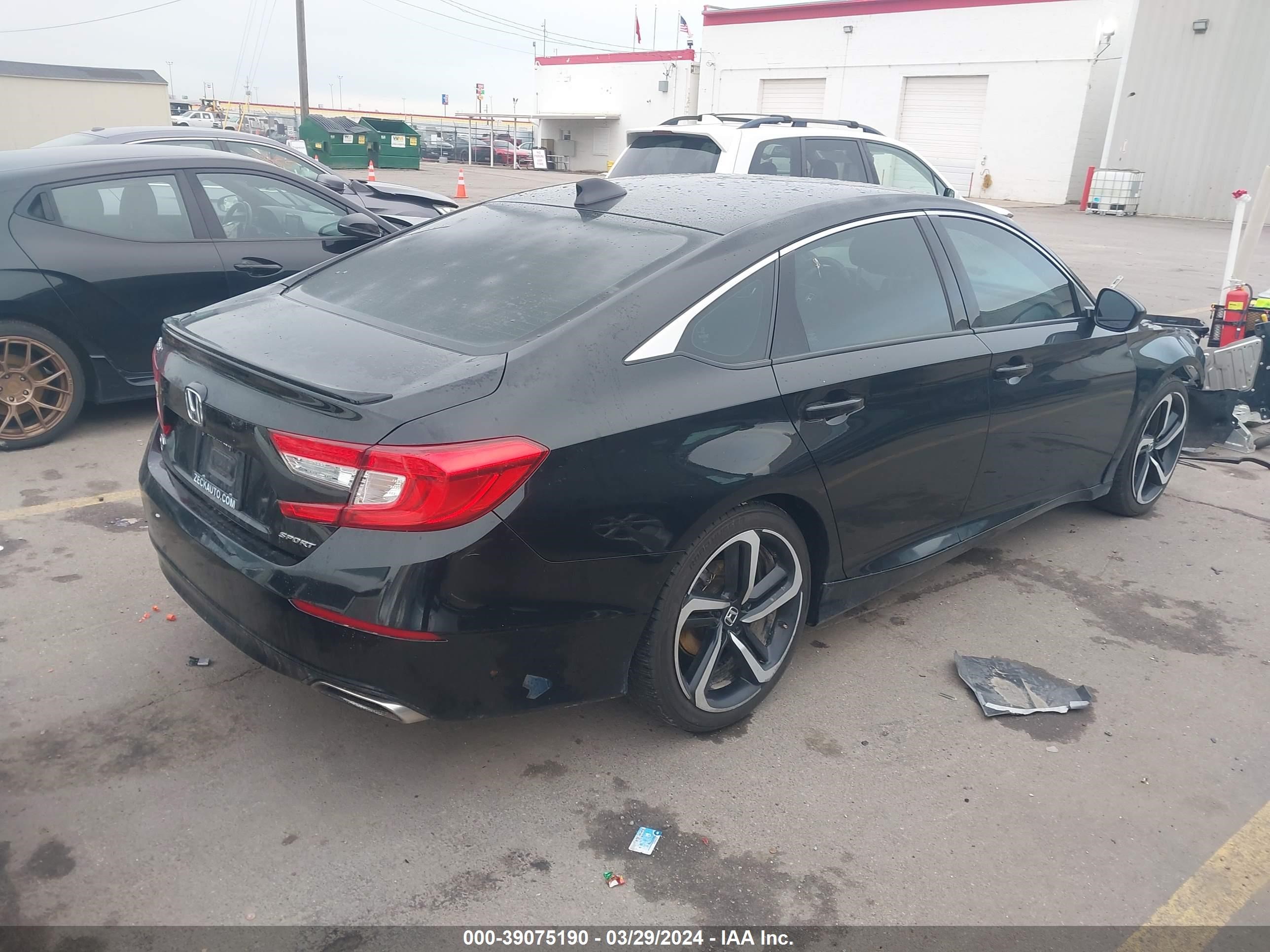 Photo 3 VIN: 1HGCV1F36JA166557 - HONDA ACCORD 