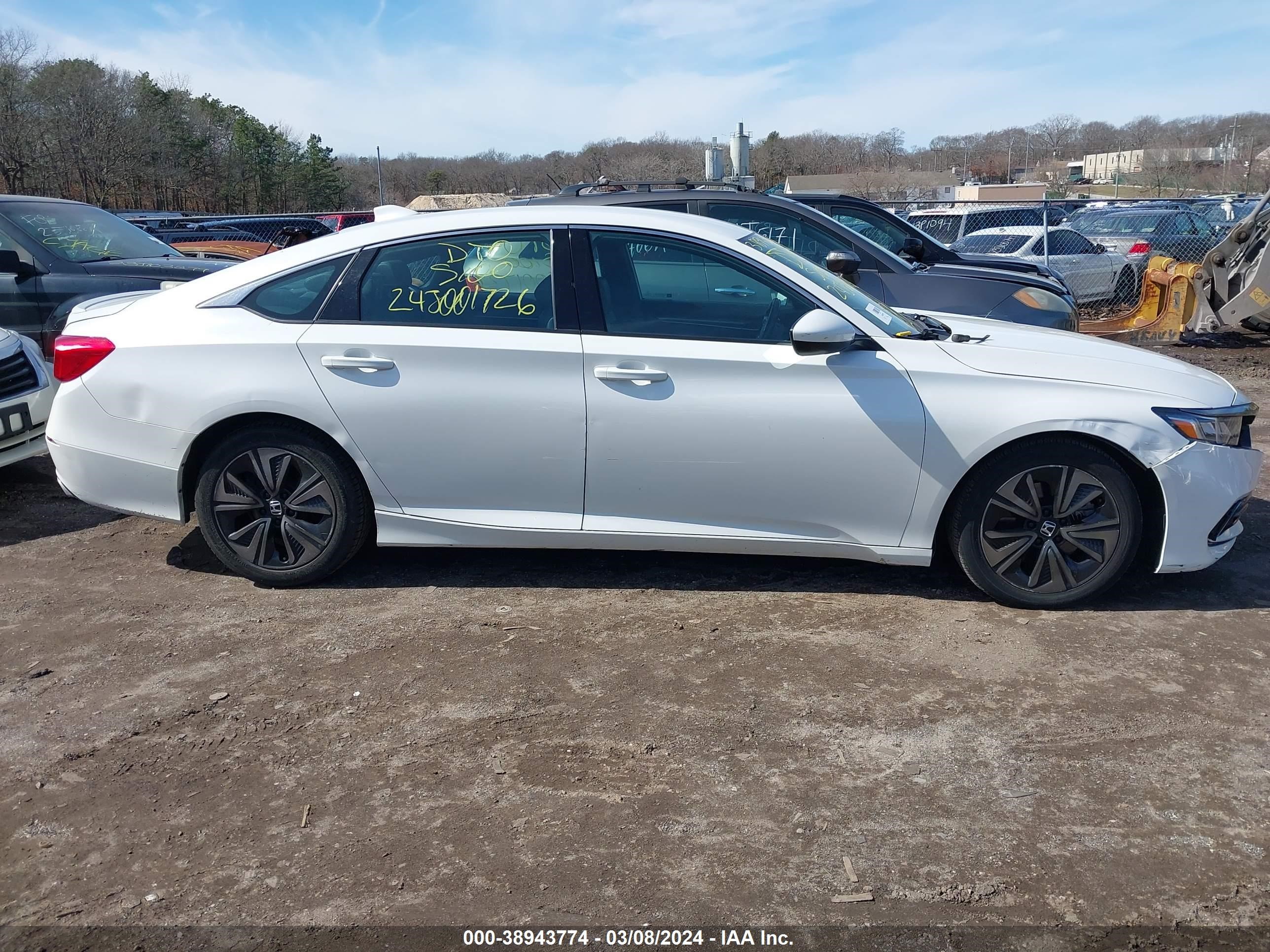 Photo 12 VIN: 1HGCV1F36JA209505 - HONDA ACCORD 