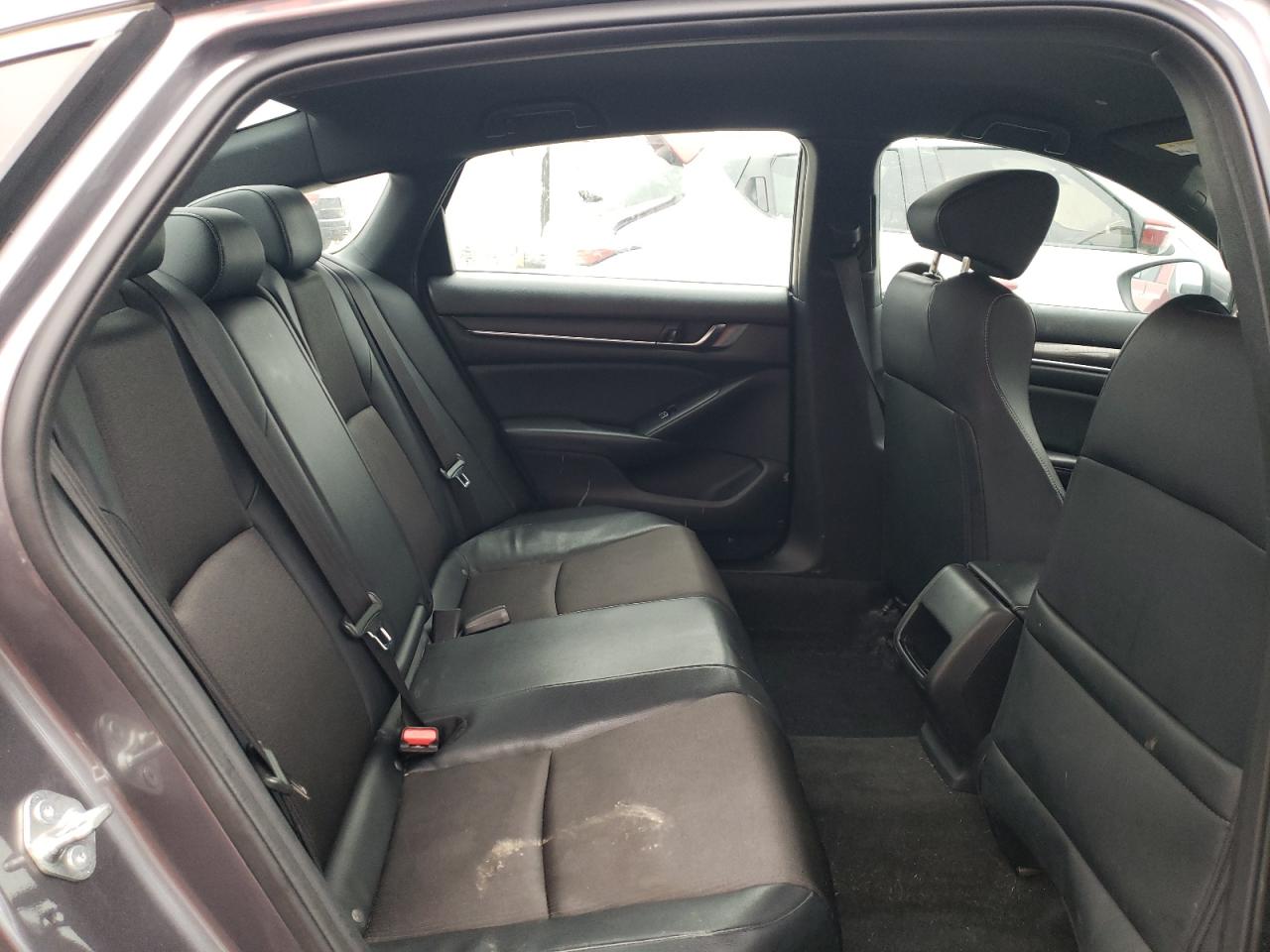 Photo 9 VIN: 1HGCV1F36JA234890 - HONDA ACCORD 