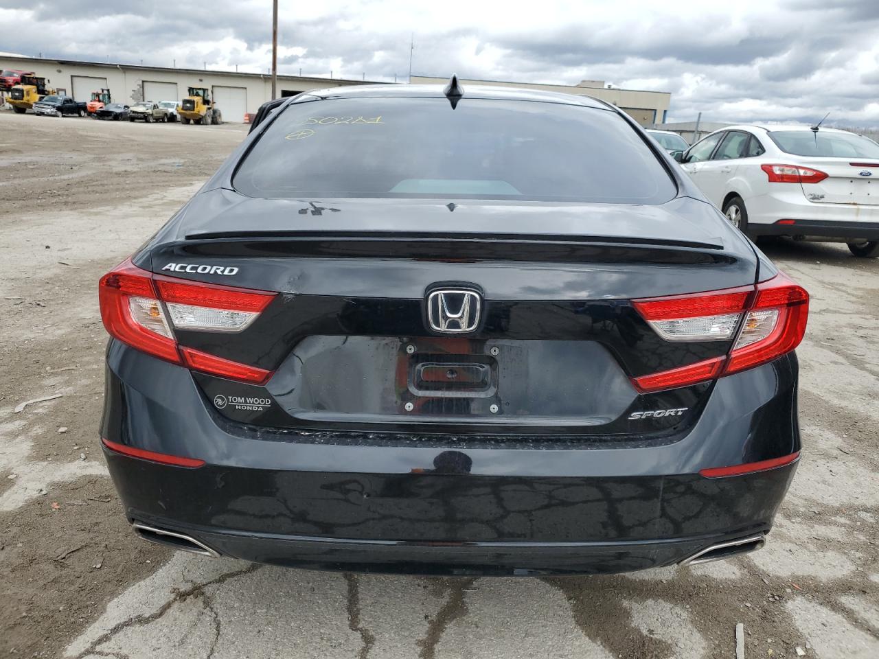 Photo 5 VIN: 1HGCV1F36JA250281 - HONDA ACCORD 