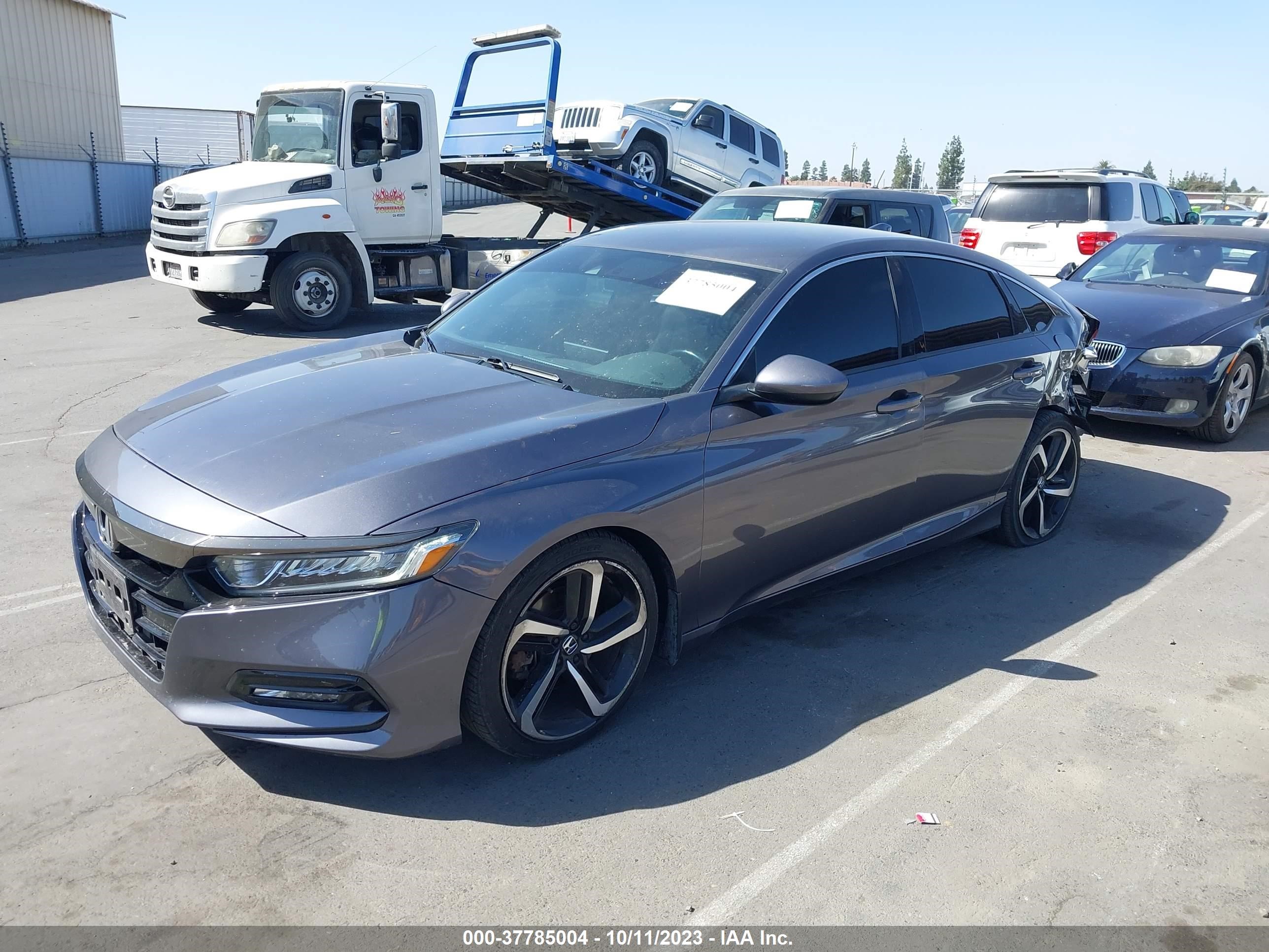 Photo 1 VIN: 1HGCV1F36KA007961 - HONDA ACCORD 