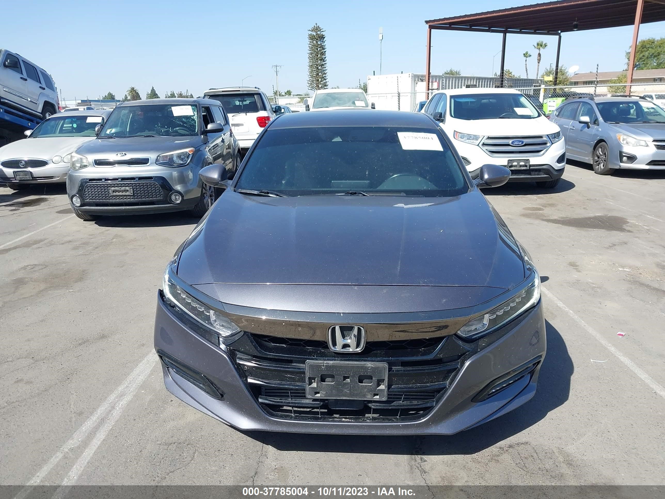 Photo 11 VIN: 1HGCV1F36KA007961 - HONDA ACCORD 