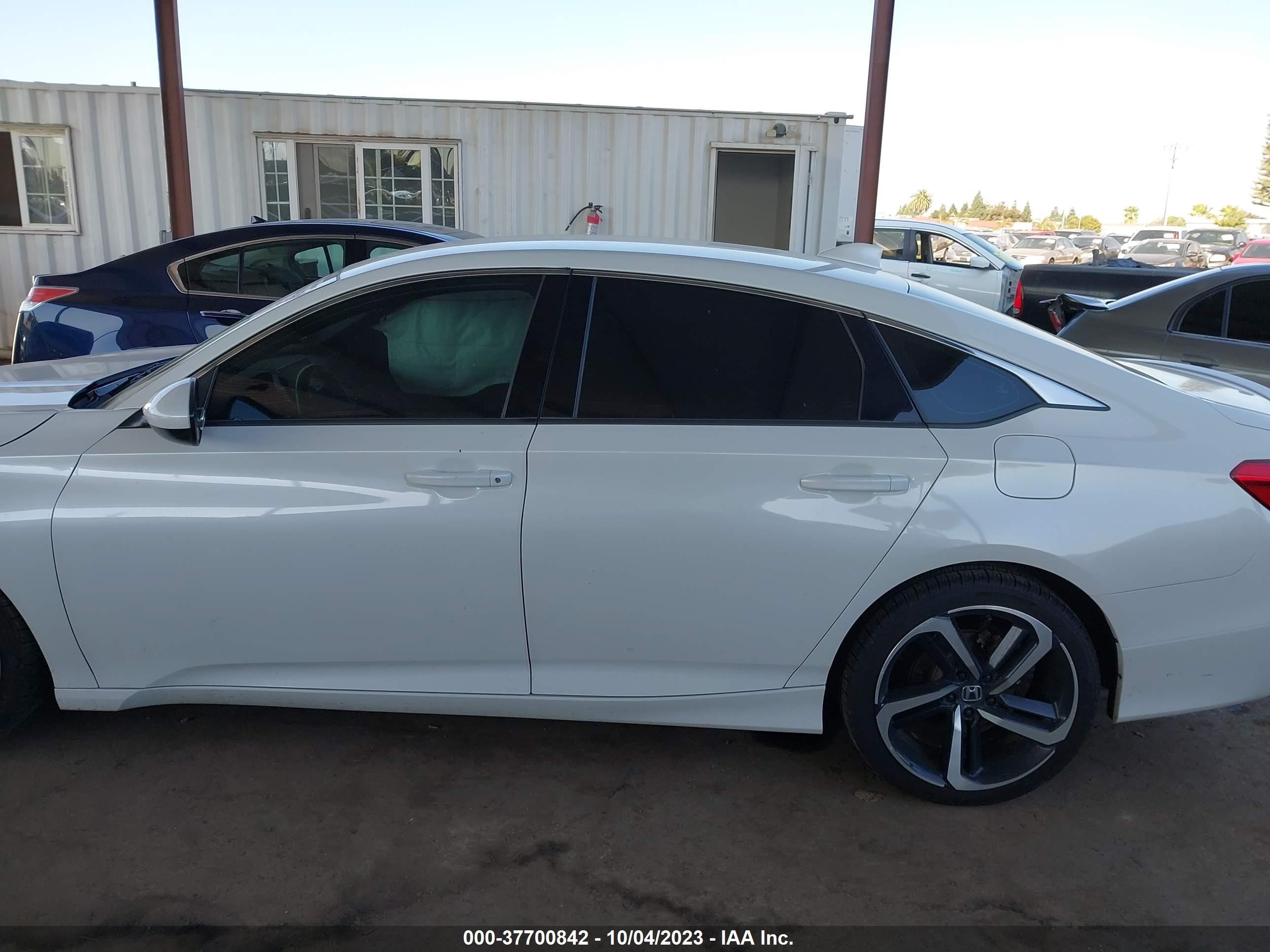 Photo 13 VIN: 1HGCV1F36LA061570 - HONDA ACCORD 