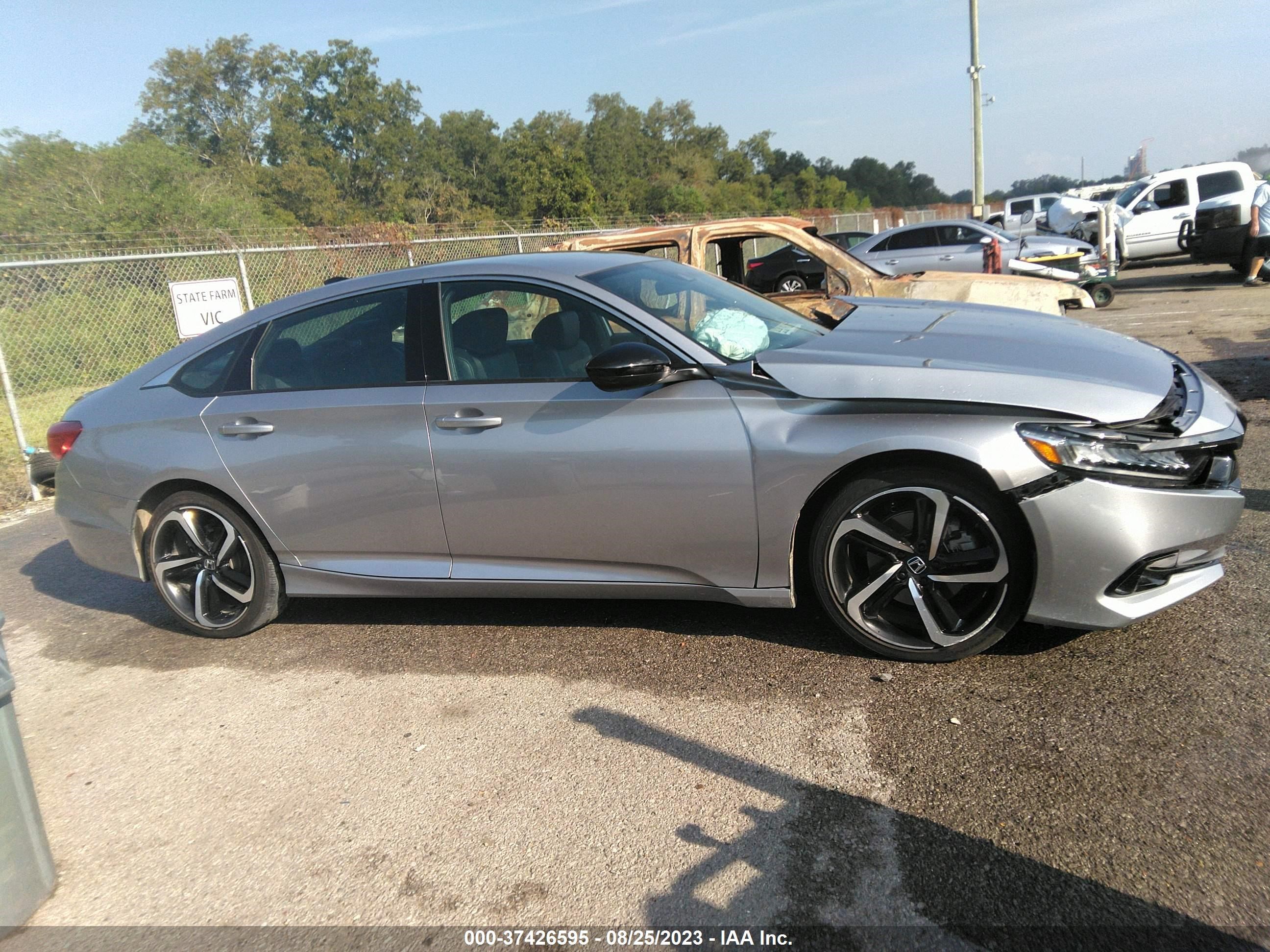 Photo 11 VIN: 1HGCV1F36NA022853 - HONDA ACCORD 