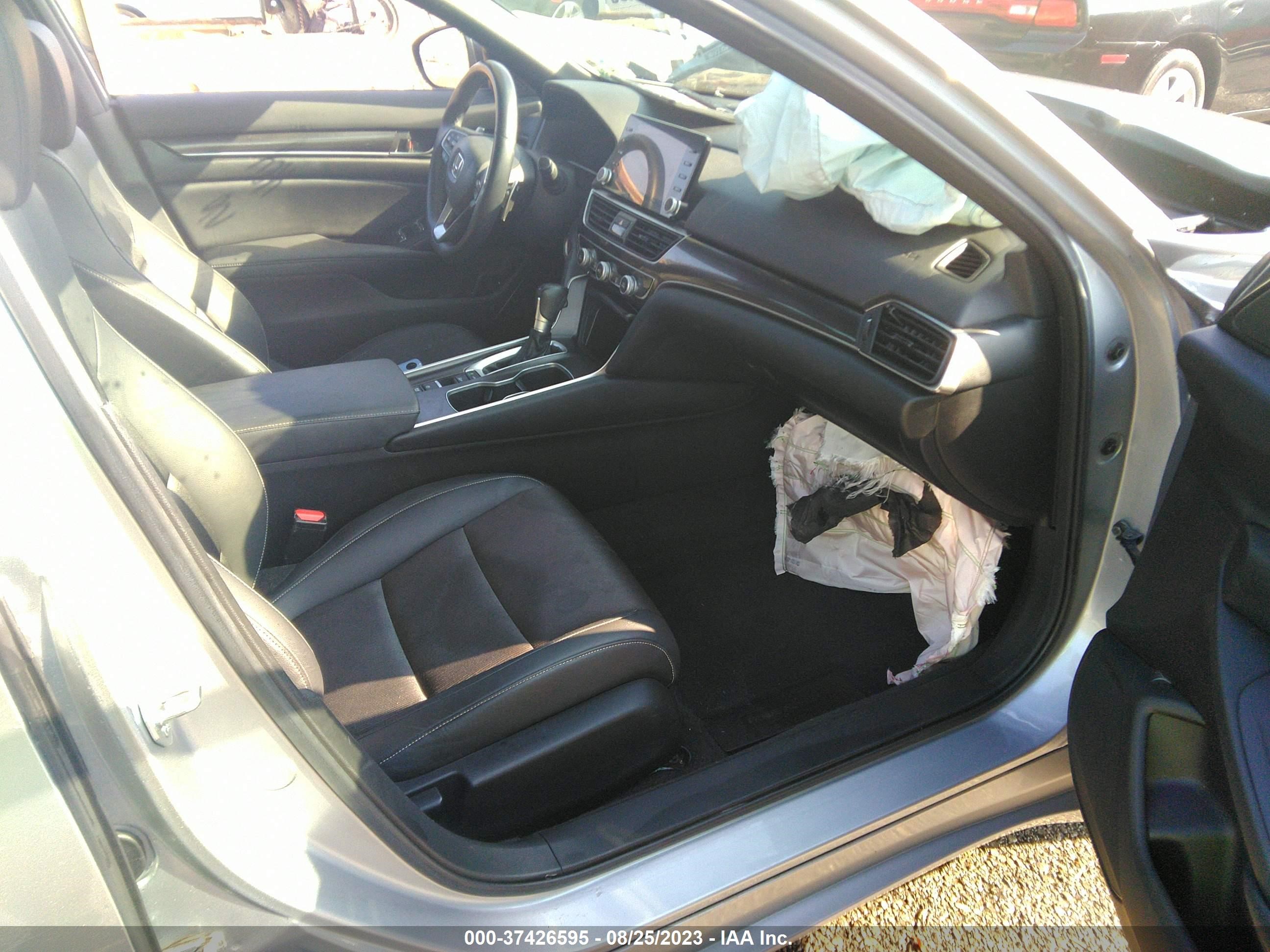 Photo 4 VIN: 1HGCV1F36NA022853 - HONDA ACCORD 