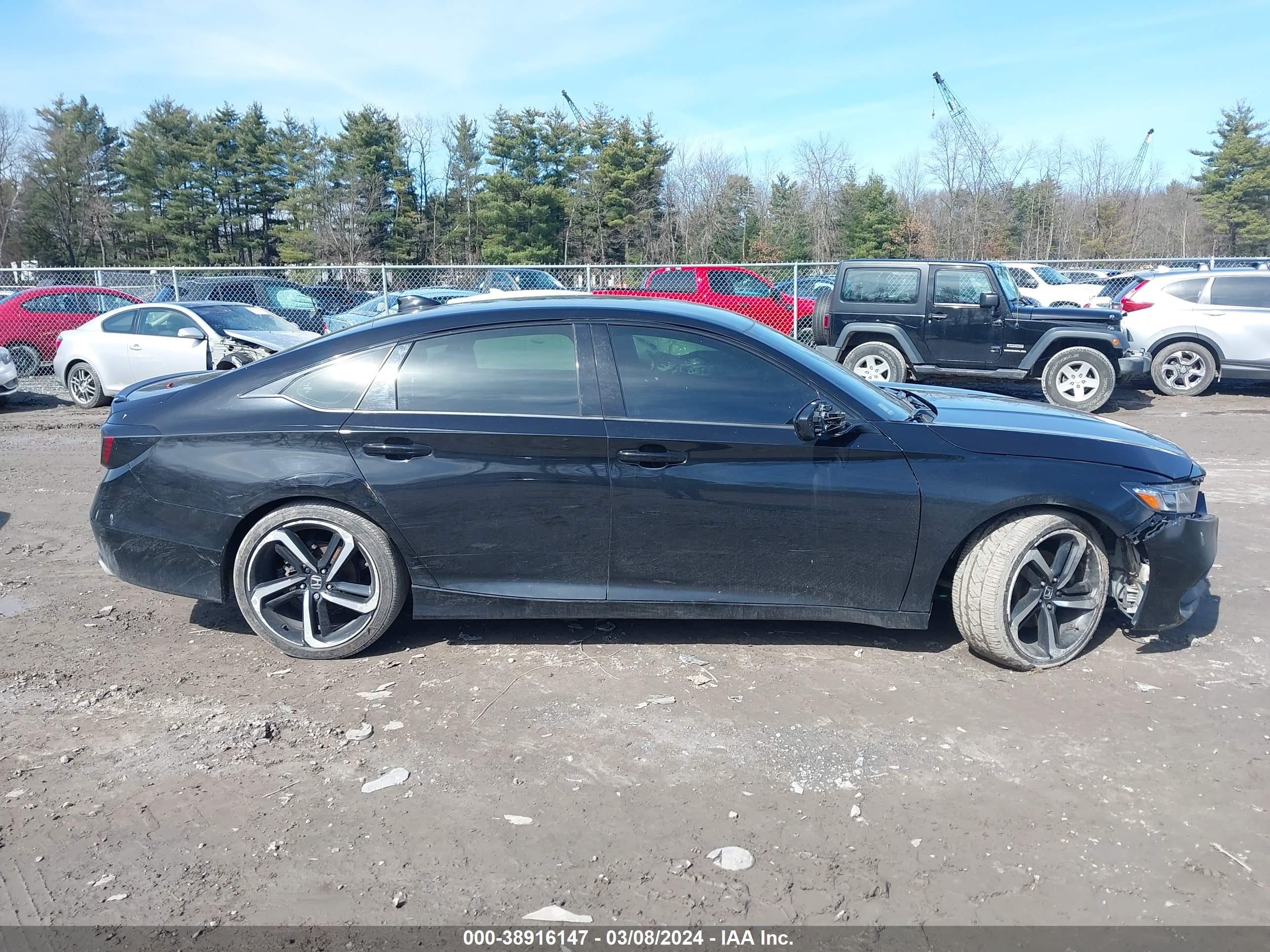 Photo 12 VIN: 1HGCV1F37JA126066 - HONDA ACCORD 