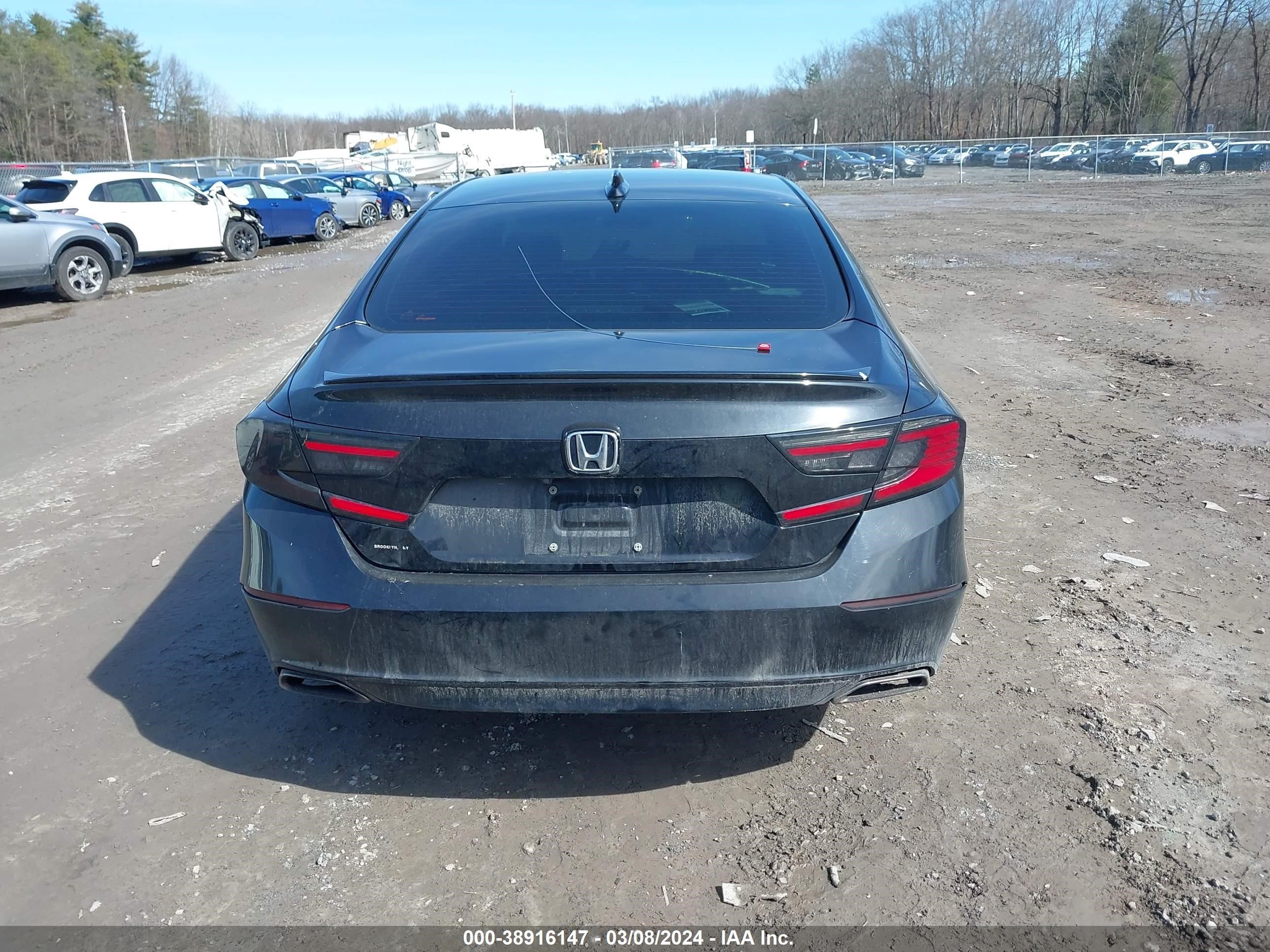 Photo 15 VIN: 1HGCV1F37JA126066 - HONDA ACCORD 