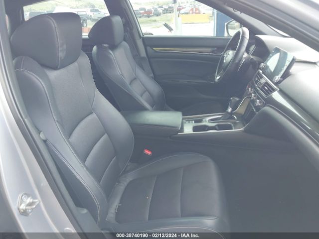 Photo 4 VIN: 1HGCV1F37JA154563 - HONDA ACCORD 