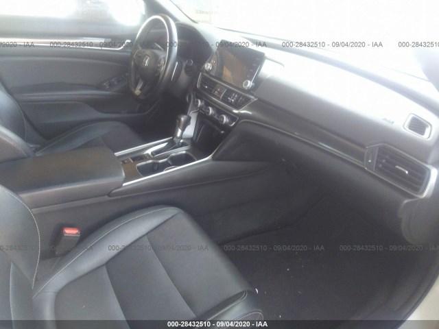 Photo 4 VIN: 1HGCV1F37JA170701 - HONDA ACCORD SEDAN 