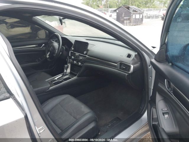 Photo 4 VIN: 1HGCV1F37KA081695 - HONDA ACCORD 