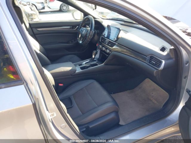 Photo 4 VIN: 1HGCV1F37LA097932 - HONDA ACCORD 