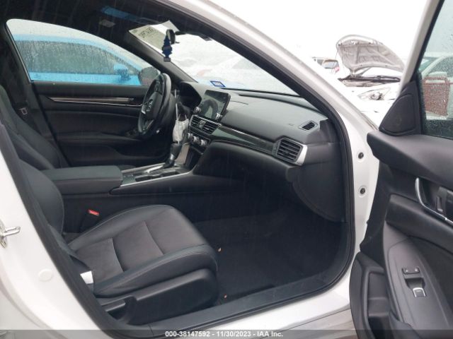 Photo 4 VIN: 1HGCV1F37LA126491 - HONDA ACCORD 