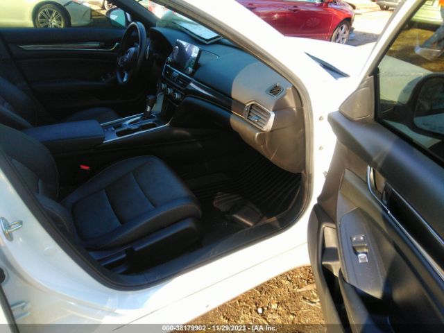 Photo 4 VIN: 1HGCV1F37LA139127 - HONDA ACCORD 