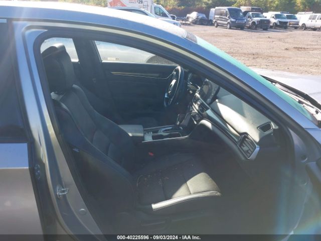 Photo 4 VIN: 1HGCV1F37LA144392 - HONDA ACCORD 