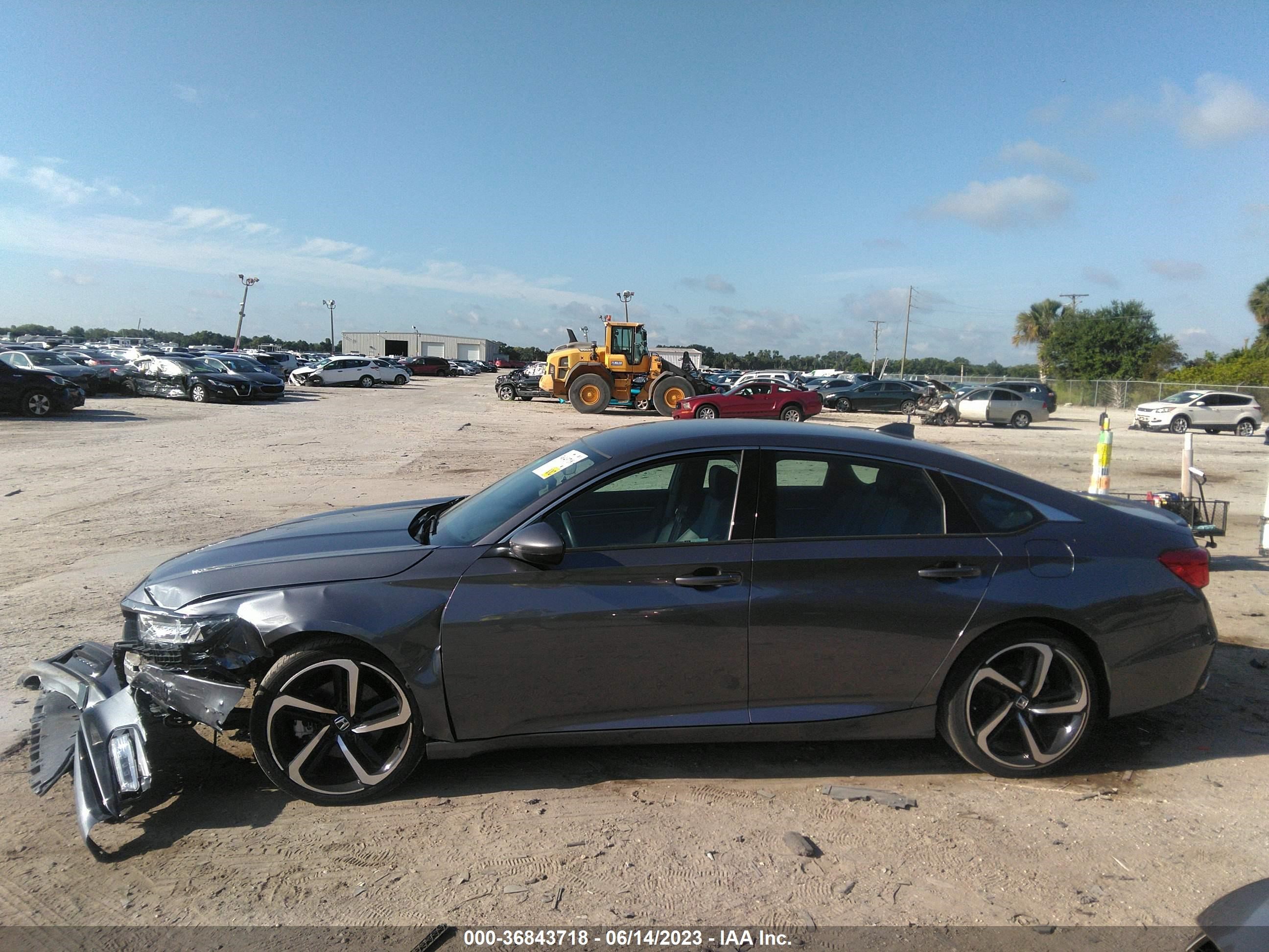 Photo 13 VIN: 1HGCV1F37LA148765 - HONDA ACCORD 