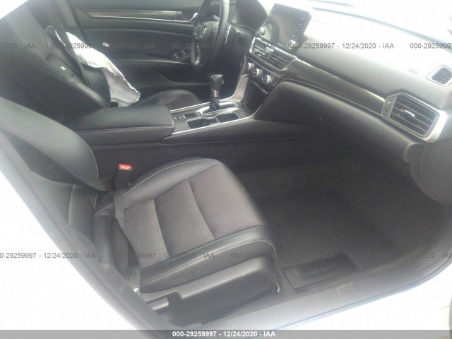 Photo 4 VIN: 1HGCV1F38JA029121 - HONDA ACCORD SEDAN 