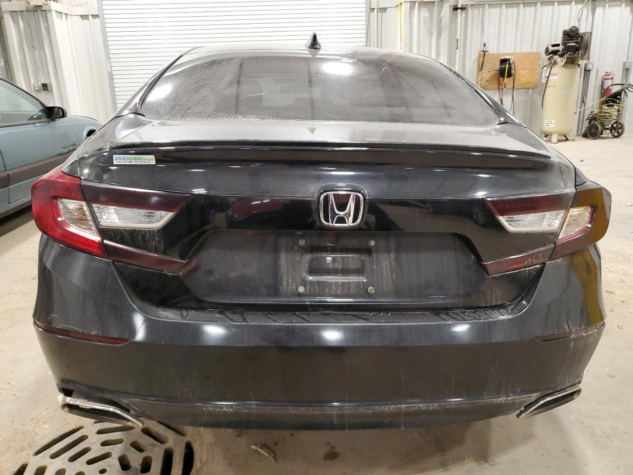 Photo 5 VIN: 1HGCV1F38JA034903 - HONDA ACCORD 