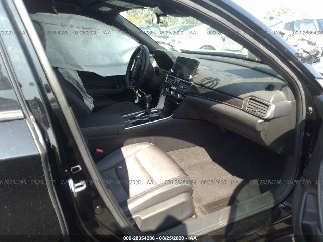 Photo 4 VIN: 1HGCV1F38KA010084 - HONDA ACCORD SEDAN 