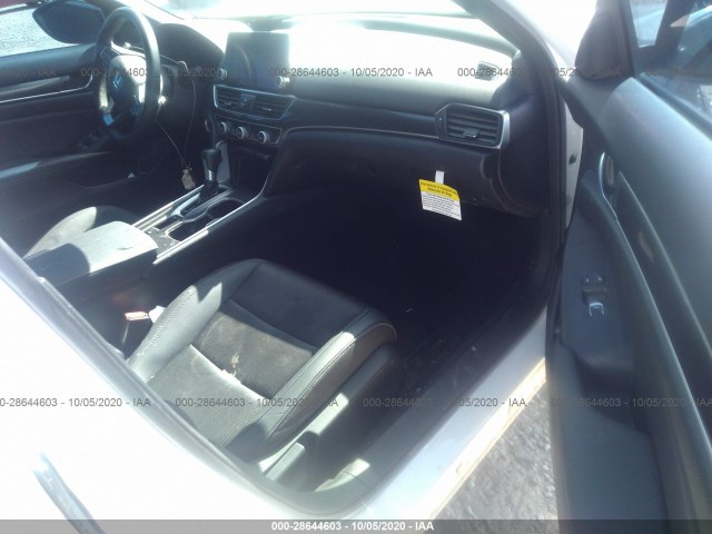 Photo 4 VIN: 1HGCV1F38KA029556 - HONDA ACCORD SEDAN 