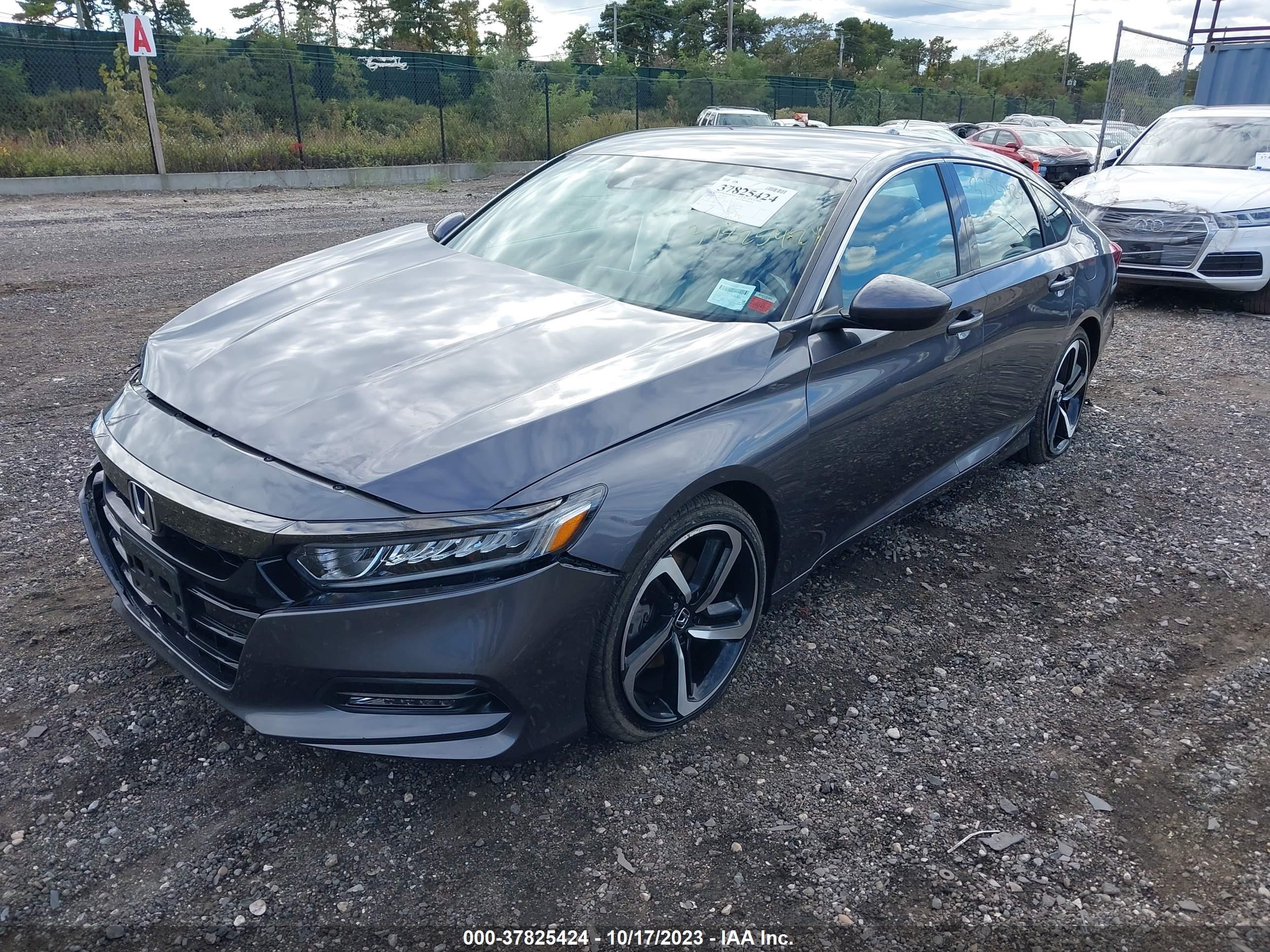 Photo 1 VIN: 1HGCV1F38KA055915 - HONDA ACCORD 