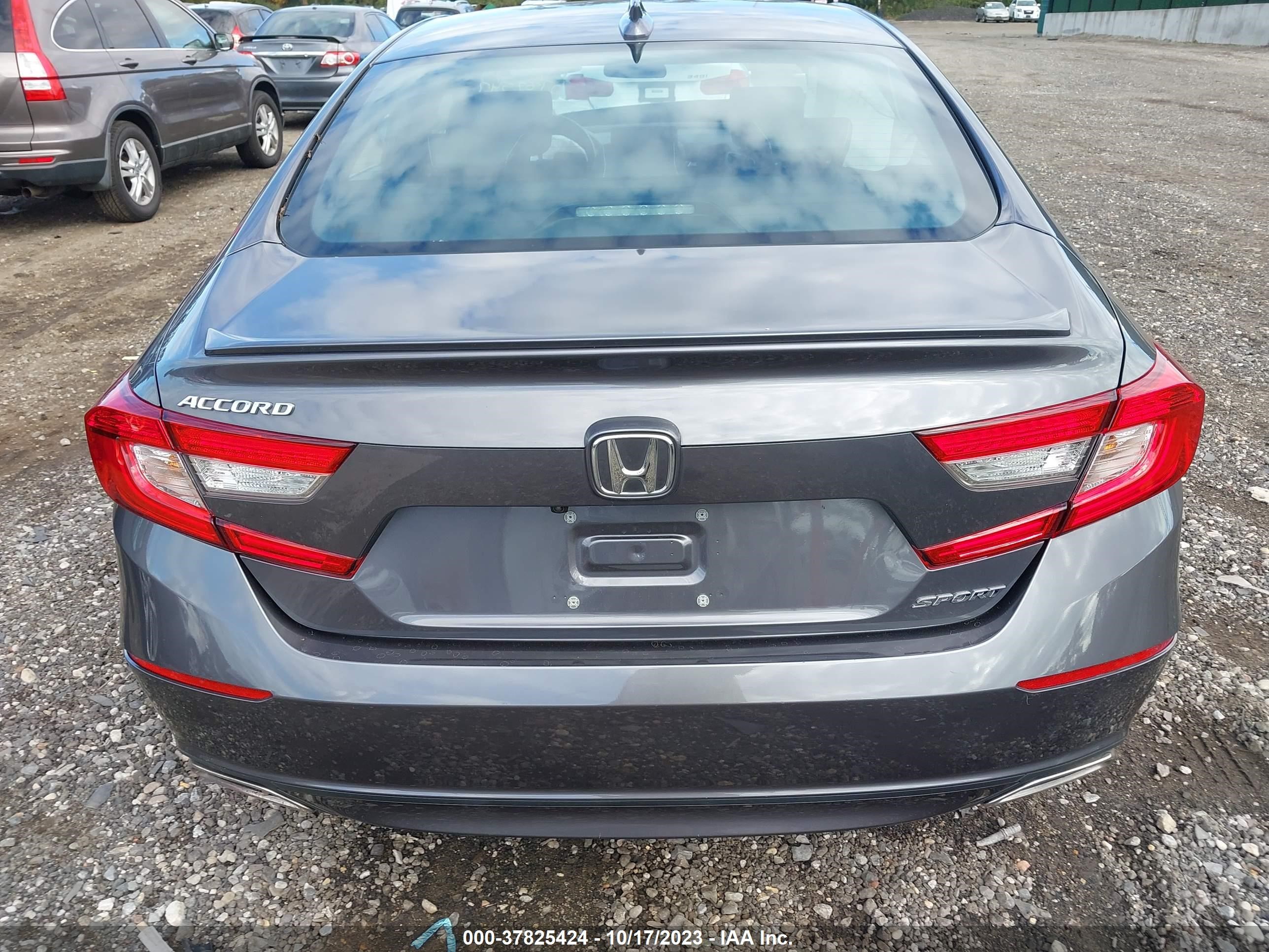 Photo 15 VIN: 1HGCV1F38KA055915 - HONDA ACCORD 