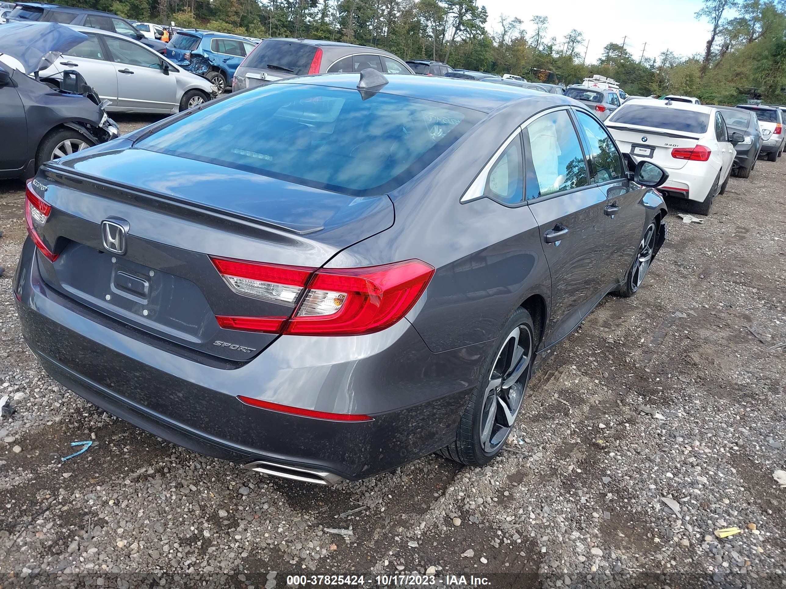 Photo 3 VIN: 1HGCV1F38KA055915 - HONDA ACCORD 