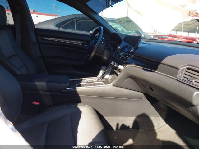 Photo 4 VIN: 1HGCV1F38LA027288 - HONDA ACCORD 