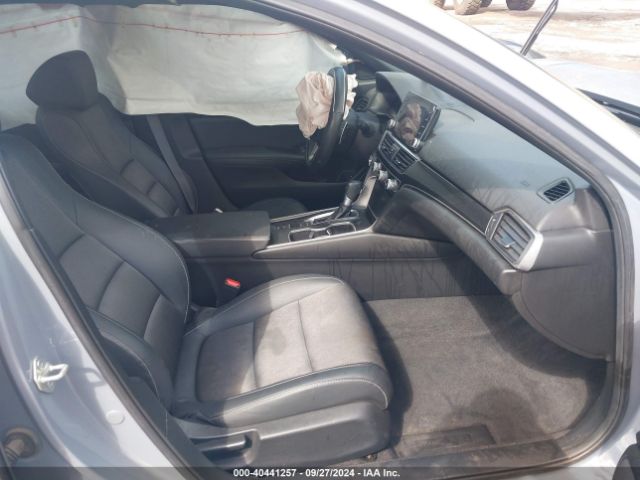 Photo 4 VIN: 1HGCV1F38MA017412 - HONDA ACCORD 