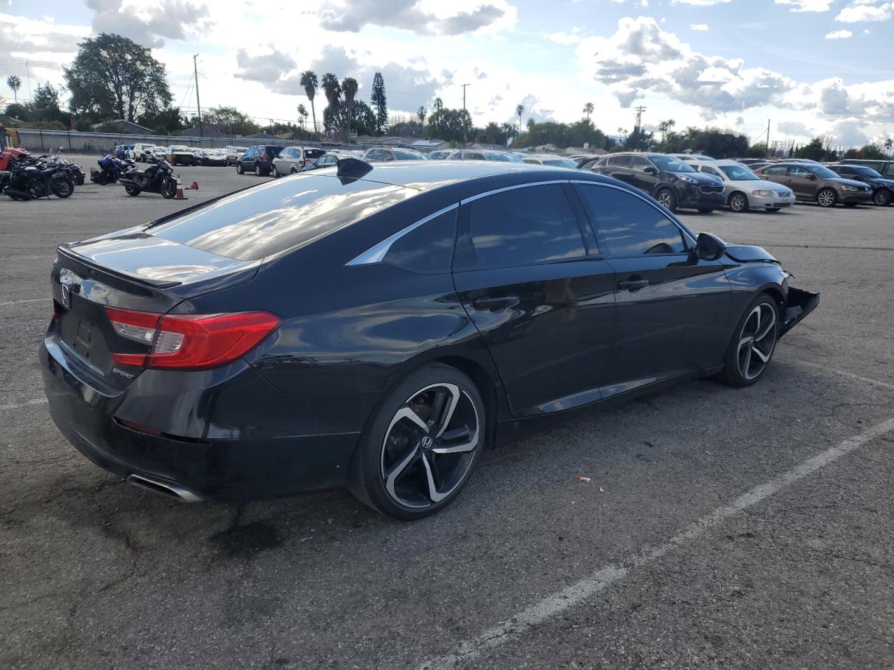 Photo 2 VIN: 1HGCV1F38NA036477 - HONDA ACCORD 