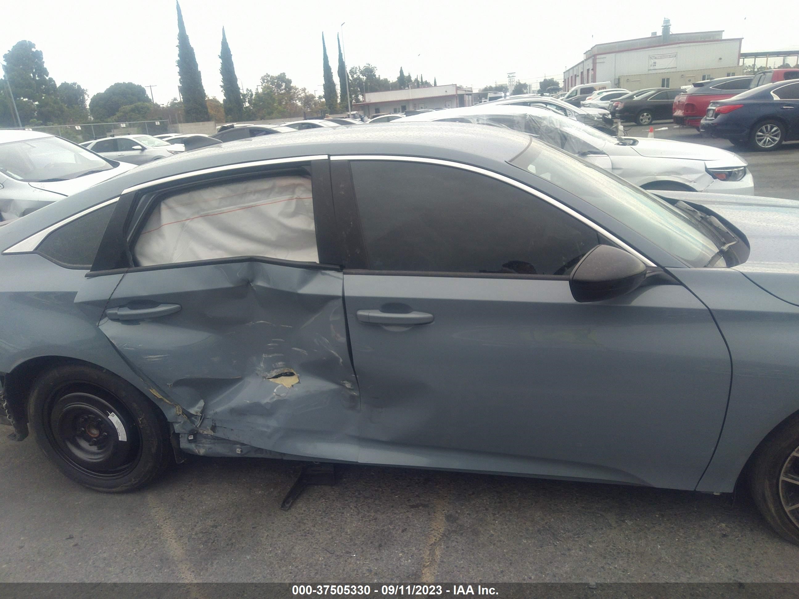 Photo 11 VIN: 1HGCV1F38NA104244 - HONDA ACCORD 