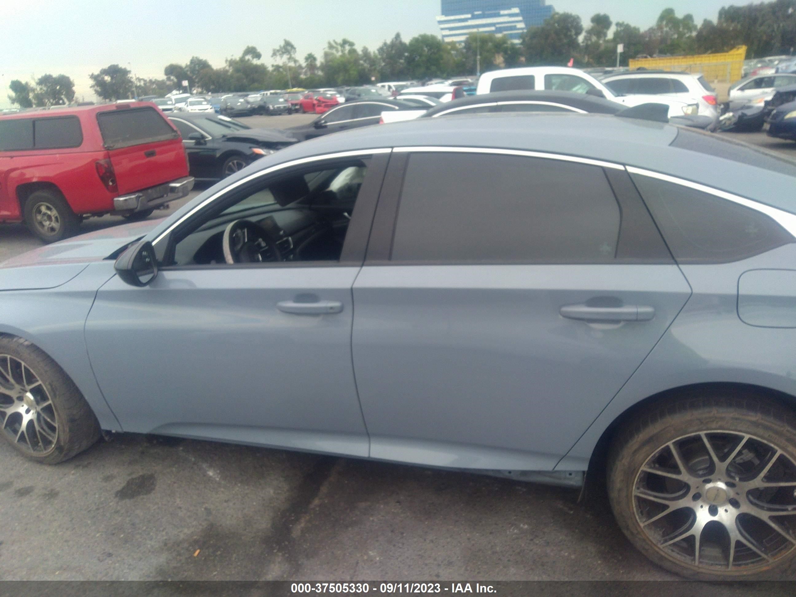 Photo 12 VIN: 1HGCV1F38NA104244 - HONDA ACCORD 