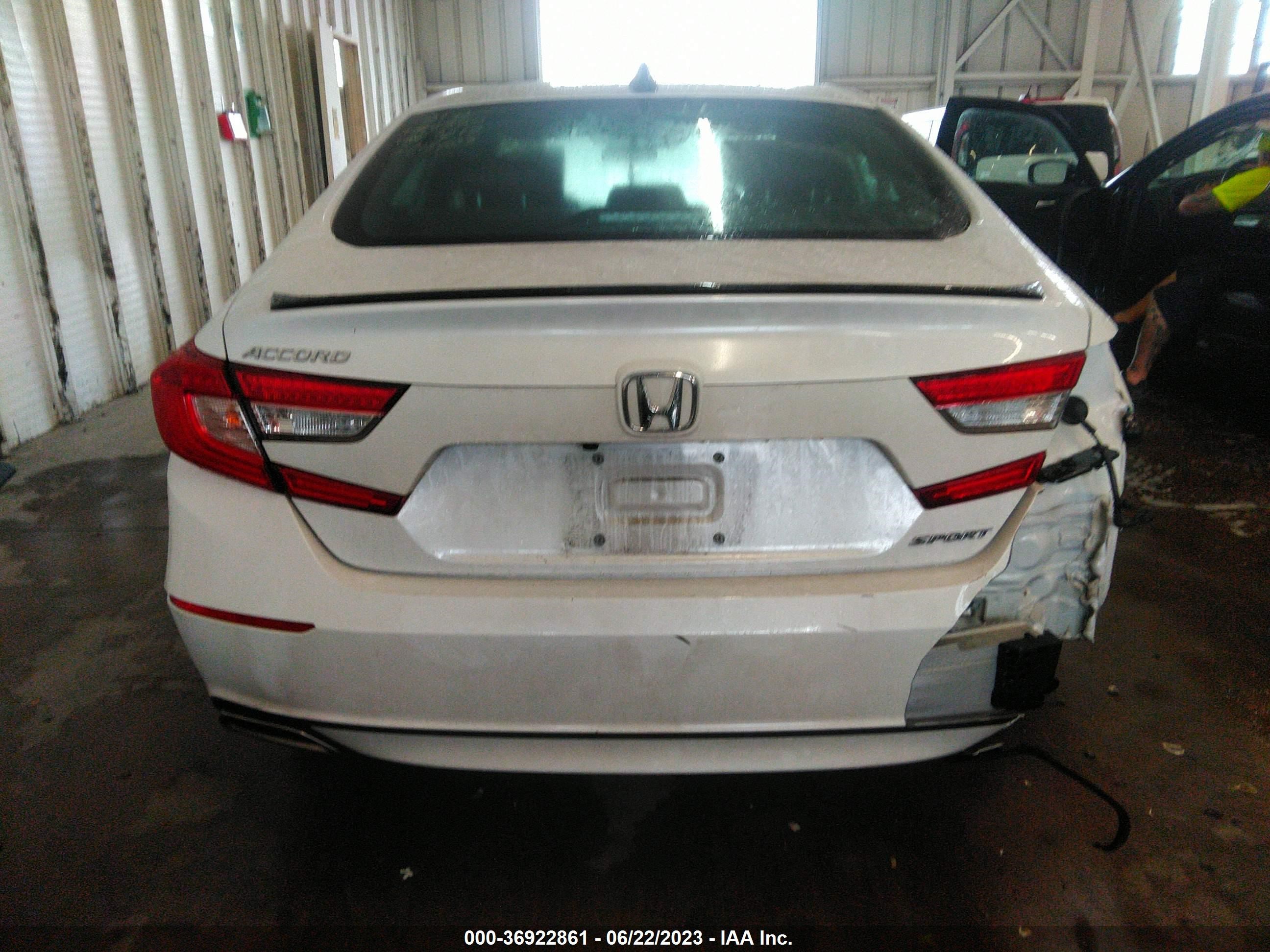 Photo 15 VIN: 1HGCV1F38NA109217 - HONDA ACCORD 