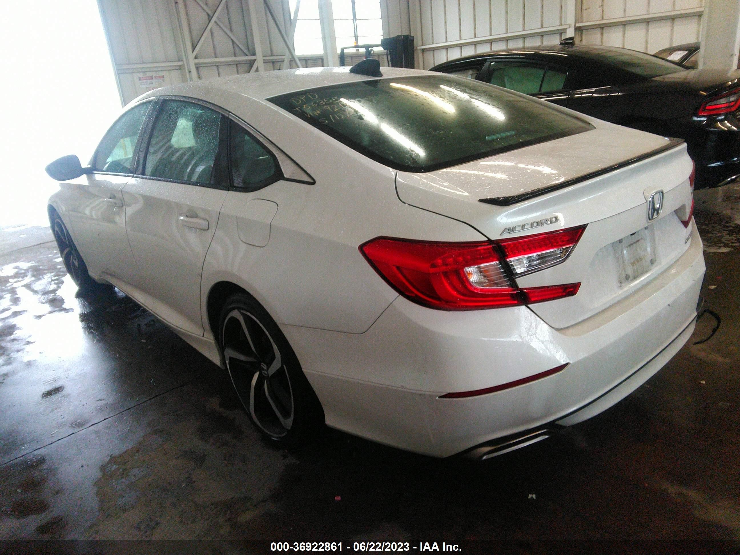 Photo 2 VIN: 1HGCV1F38NA109217 - HONDA ACCORD 