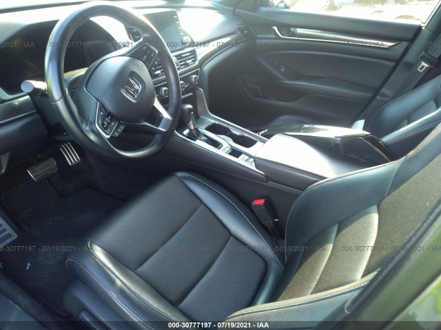 Photo 4 VIN: 1HGCV1F39JA050320 - HONDA ACCORD SEDAN 